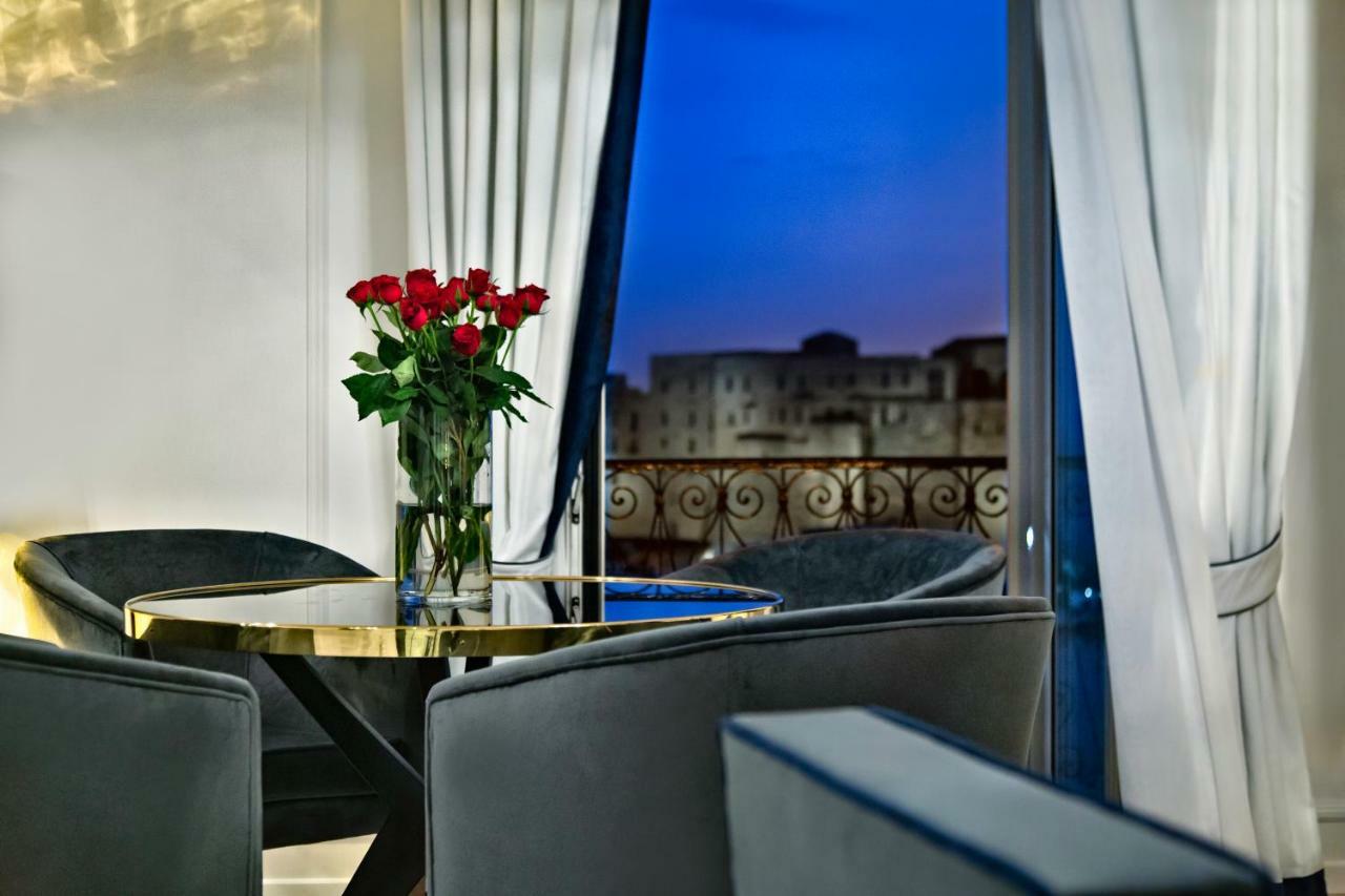 グランド ホテル サンタ ルチア ナポリ エクステリア 写真